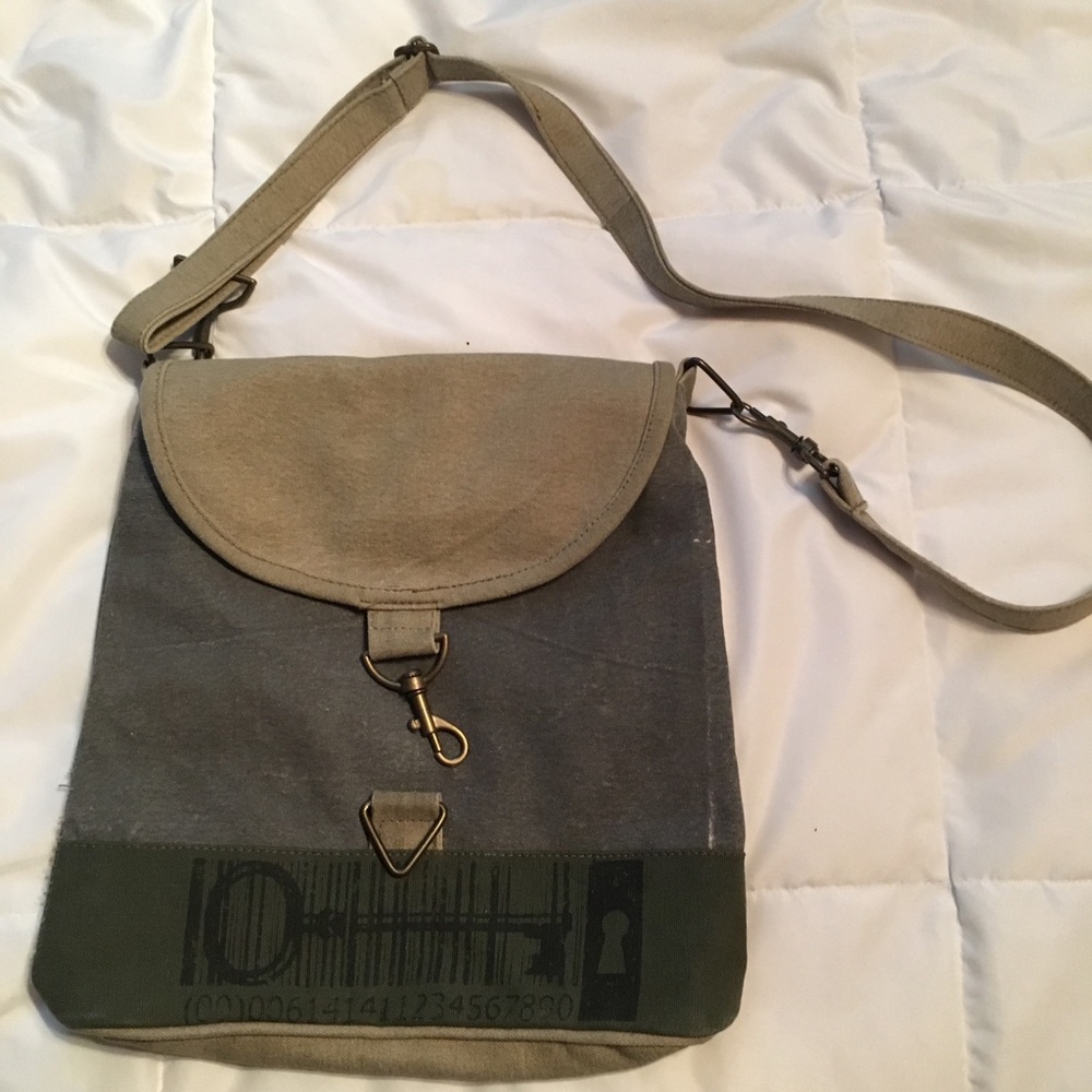 NWOT crossbody bag